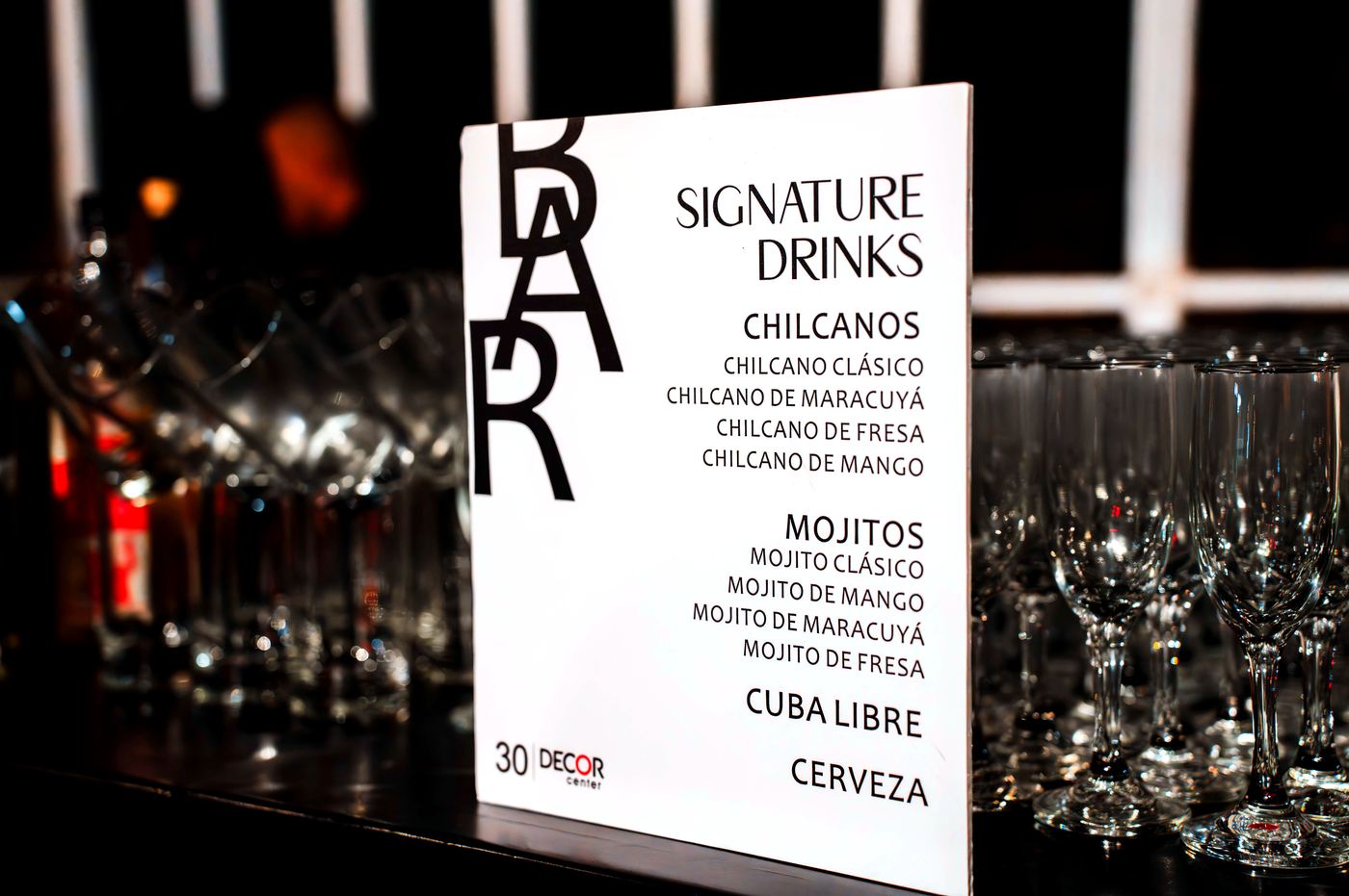 Cartel de barra de cócteles personalizado para DecorCenter